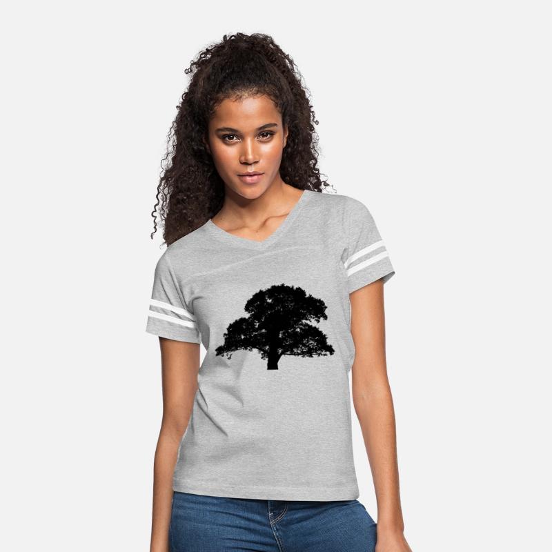 Detailed Large Oak Tree Silhouette