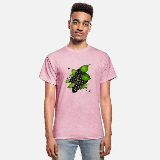 beautiful dark purple blackberries with leaves