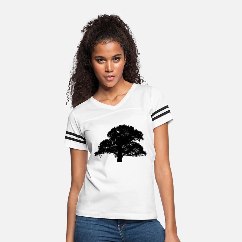 Detailed Large Oak Tree Silhouette