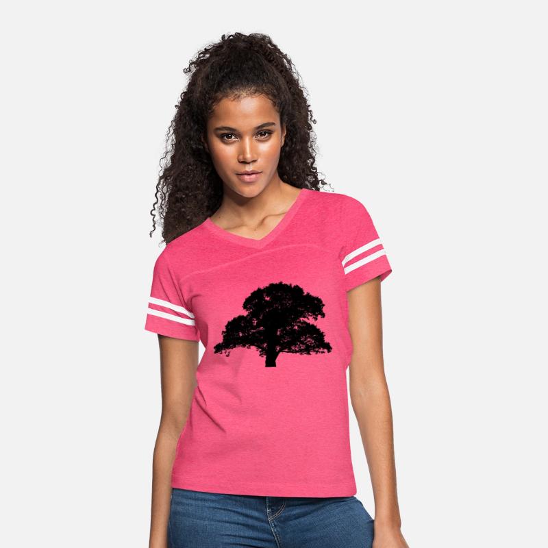 Detailed Large Oak Tree Silhouette