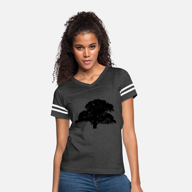 Detailed Large Oak Tree Silhouette