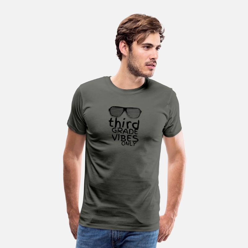 Third grade vibes only Back to school T shirt